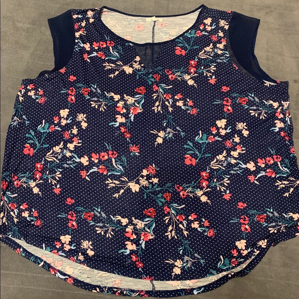Maurice’s sleeveless shirt